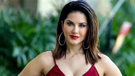 sunny leone nude video|Sunny Leone New Porn Videos